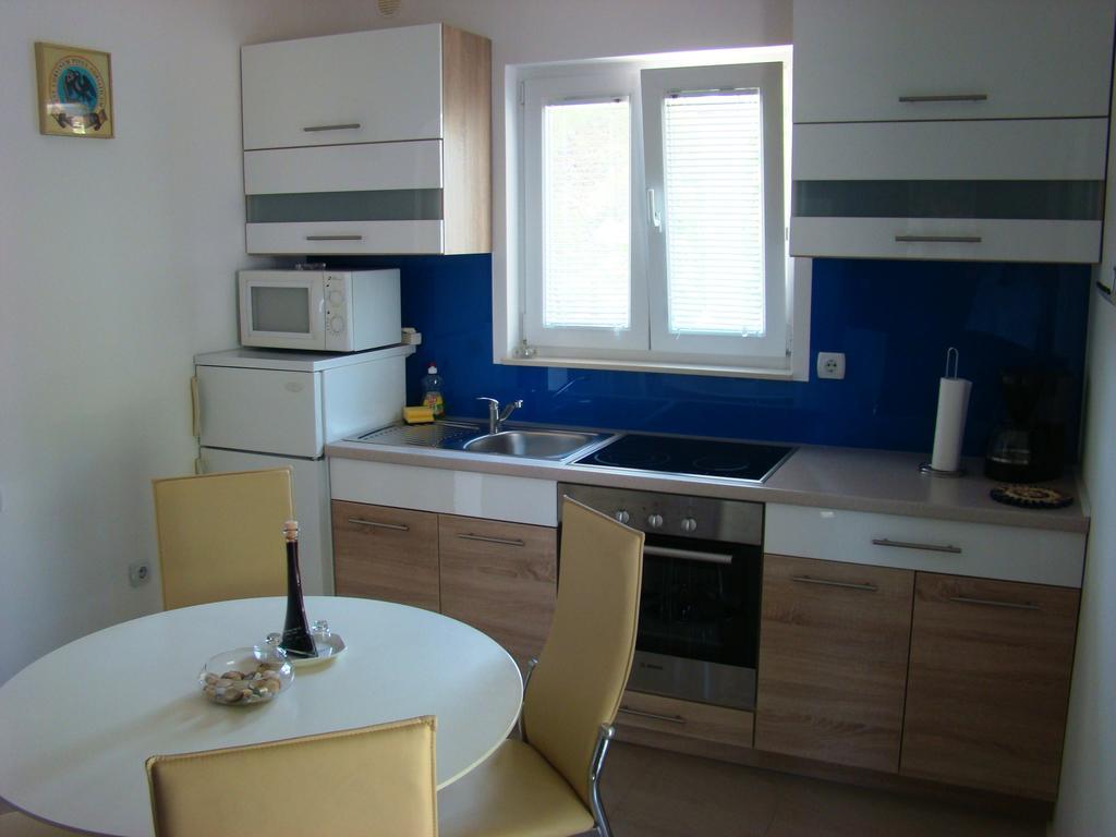 Apartments Pinus Pirovac Chambre photo