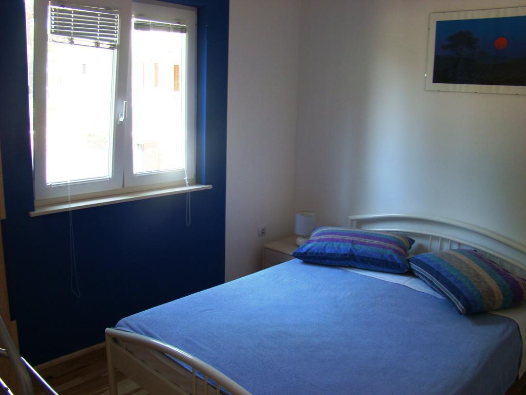 Apartments Pinus Pirovac Chambre photo