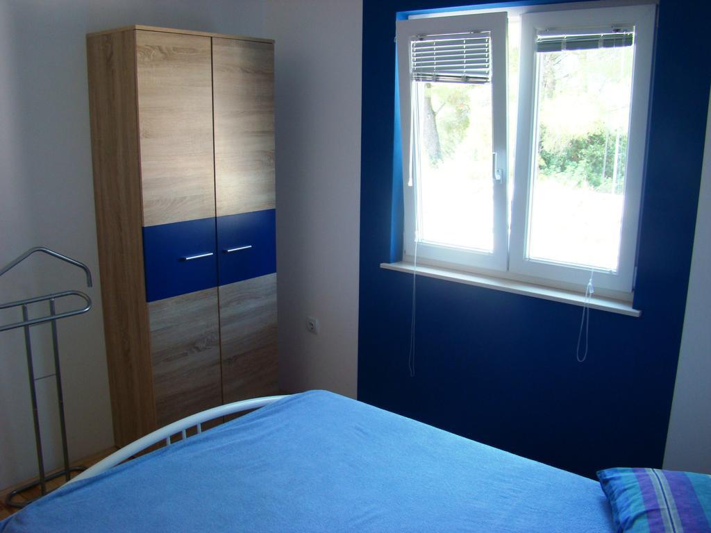 Apartments Pinus Pirovac Chambre photo
