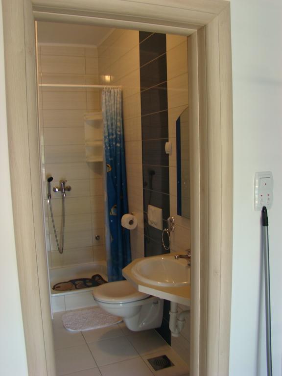 Apartments Pinus Pirovac Chambre photo